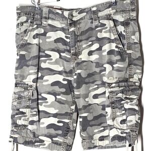 ROCK REVIVAL Sand Khaki Cargo Shorts Size 38 Embroidered Pockets Buttons